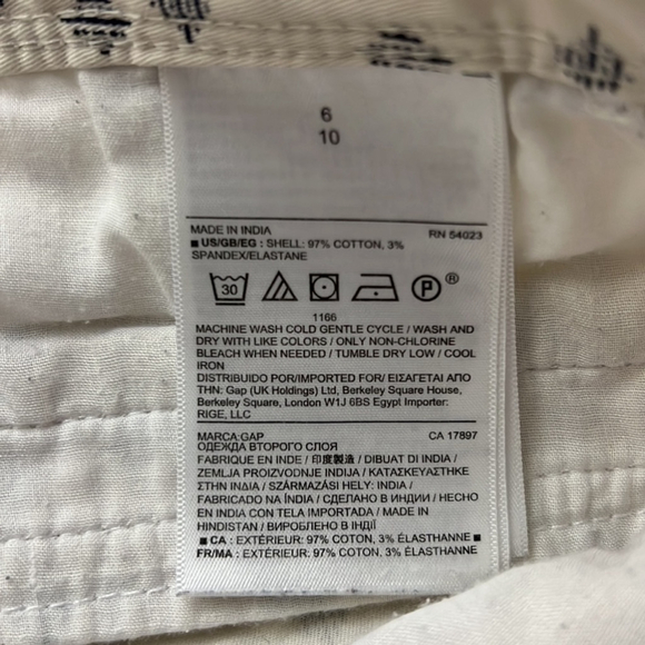 (10) Banana Republic Shorts - Picture 10 of 10